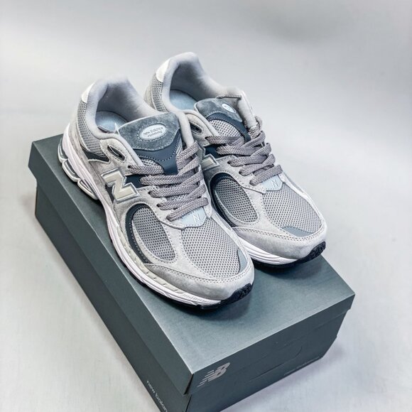 New Balance 2002R casual fashion sneakers